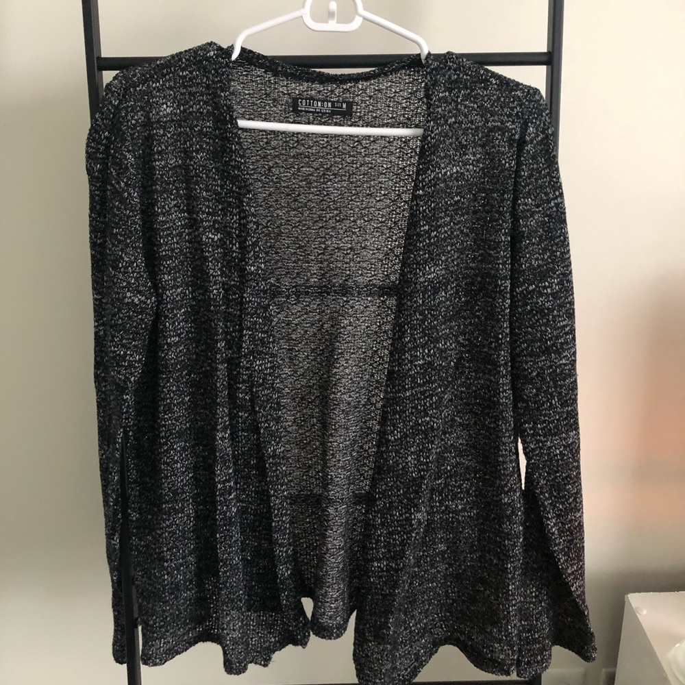 Black Speckled w White Thin Sweater